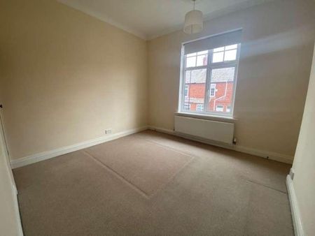 Balmoral Terrace, South Bank, YO23 - Photo 4