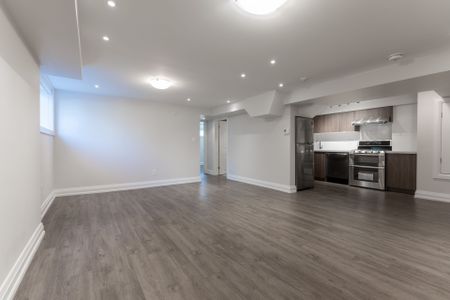 For Lease - 64 Overton Crescent Unit# 1, Toronto, Ontario - Photo 4