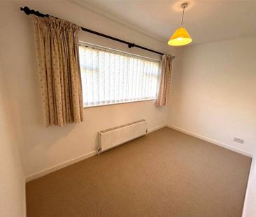 4 bedroom detached house to rent - Photo 4