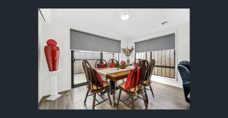 Beautiful 4-Bedroom Family Home in Belmond Estate – Spacious, Stylish & Low Maintenance! - Photo 2