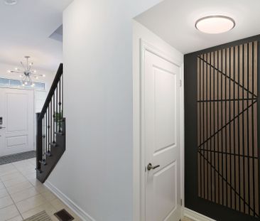 For Lease - 3215 William Coltson Avenue, Oakville, Ontario - Photo 6