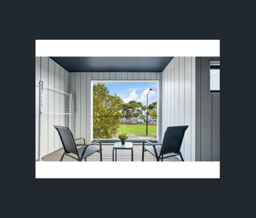 Ideal for Renters Seeking a Stylish Home! - Photo 4