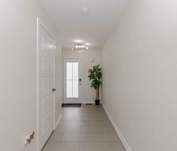 For Lease - 74 Pagebrook Crescent, Hamilton, Ontario - Photo 1