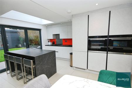 The Vale, NW11, Golders Green - Photo 2