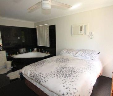 AFFORDABLE 4x2 - Great Family Home - Photo 4
