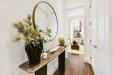 Charles Street, W1J - Photo 3