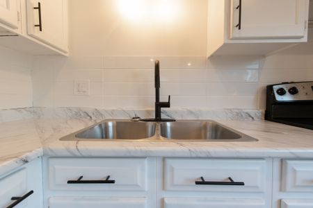 For Lease - 49 Province Street Unit# 1, Hamilton, Ontario - Photo 4