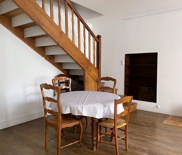 Location Maison 4 pièces 77m² JARNAC 16200 - Photo 2