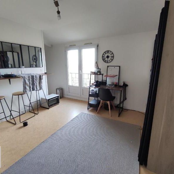 Location Appartement 1 pièce 24m² POITIERS 86000 - Photo 1