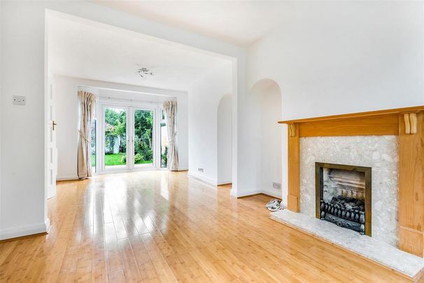 3 bedroom semi-detached house to rent - Photo 1