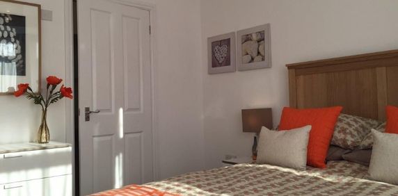 Portland Street - Photo 2