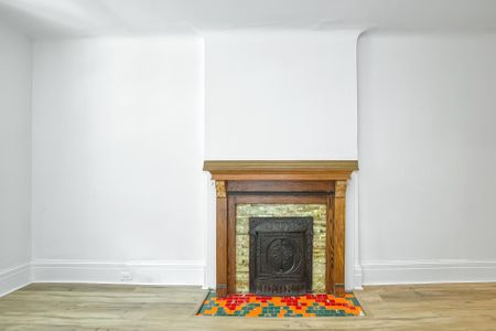 For Lease - 254A Carlton Street, Toronto, Ontario - Photo 3