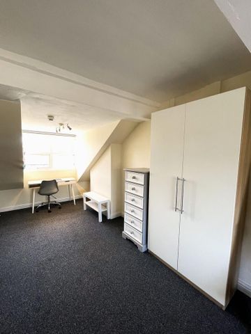 4 bedroom house share to rent - Photo 2