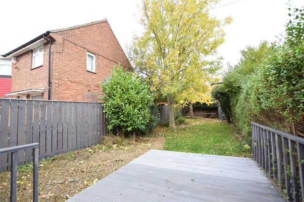 3 bedroom semi-detached house to rent - Photo 1