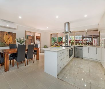 Large Family Home with Pool! - Photo 6