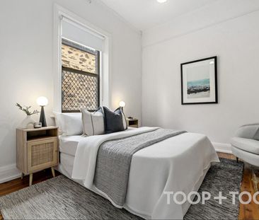 Charming Heritage Home in Parkside - Photo 3
