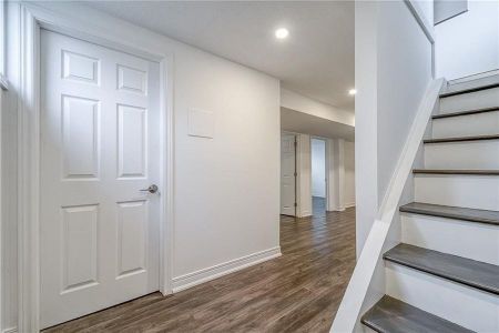 For Lease - 41 FIELDROW Street, Meadowlands - Crestview and Area, Ontario - Photo 4