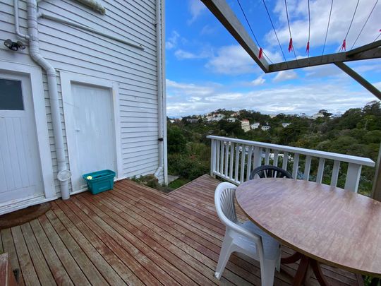 2 Bedroom, Kelburn - Photo 1