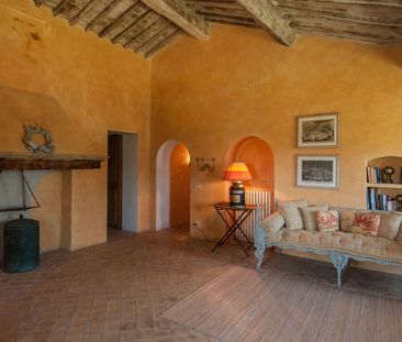 Single Family Home - Photo 3