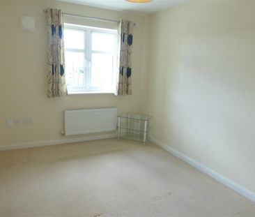 Racecourse Mews, LOUGHBOROUGH - Photo 2