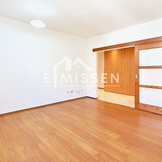EMISSEN – Na prenájom 2-izbový byt v Starom Meste – Björnsonova ulica - Fotografia 1