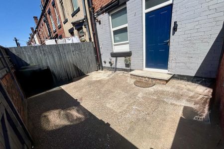 Dawlish Road - Photo 5