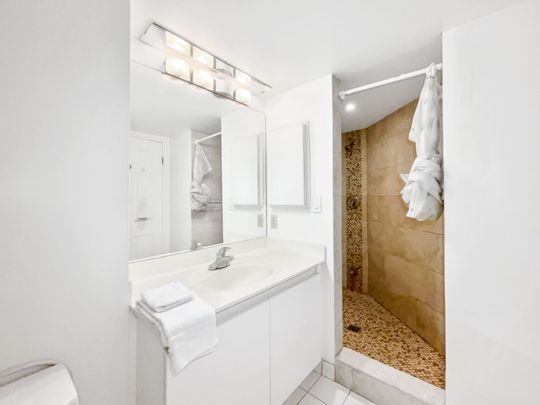 For Lease - 24 Wellesley Street Unit# 1113, Toronto, Ontario - Photo 1