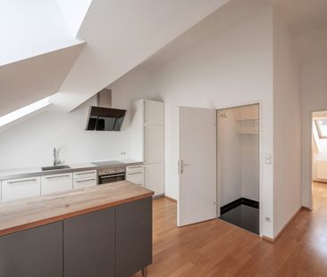 ++NEU++ Raum für Ihre Auszeit! Klimatisierte 3-Zimmer-Dachgeschossmiete mit Terrasse und Gartennutzung – ohne Lift - Foto 3