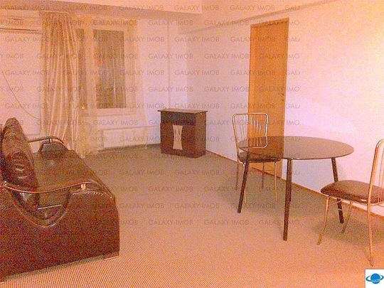 INCHIRIERE APARTAMENT CU 3 CAMERE PIATA ROMANA 600 euro - Fotografie 1