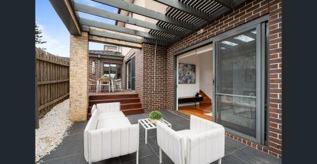 Modern Family Home in a Well-Connected Location - Photo 3