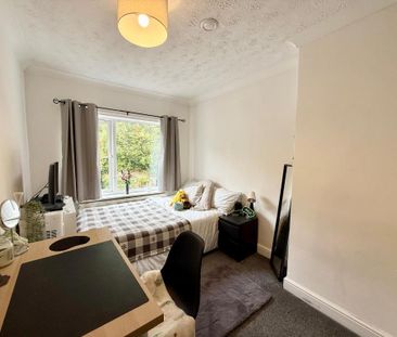 5 bedroom terraced house to rent - Photo 2
