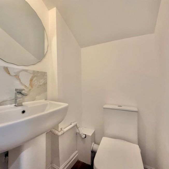 4 Bedroom Semi Detached To Let - Photo 1