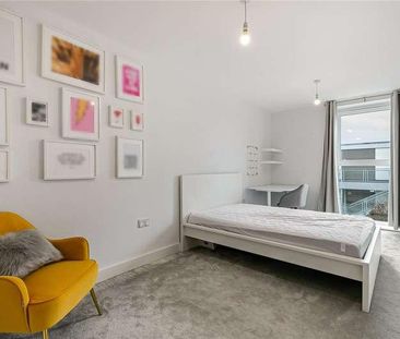 Mole Road, Hersham, Walton-on-thames, Surrey, KT12 - Photo 1