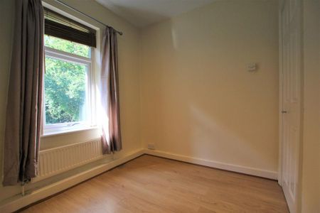 2 bedroom semi-detached house to rent - Photo 3
