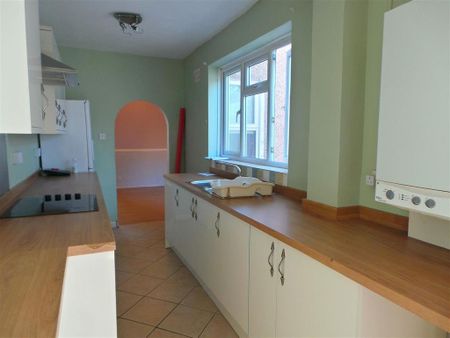 3 bedroom terraced house to rent - Photo 5