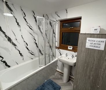 Room in a Shared Flat, Leigh Road, LS1 - Photo 1