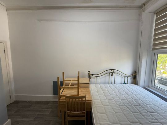 Studio Flat, Newick Road, E5 - Photo 1