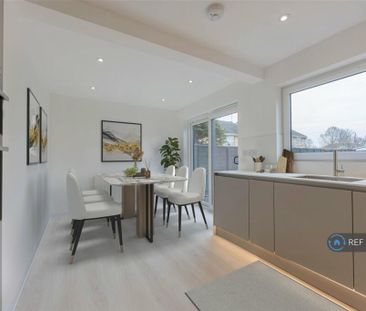 3 bedroom detached house to rent - Photo 4