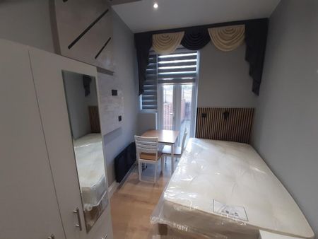Studio Flat, SW6 - Photo 4