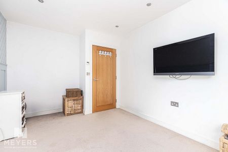 2 bedroom apartment to rent - Photo 5