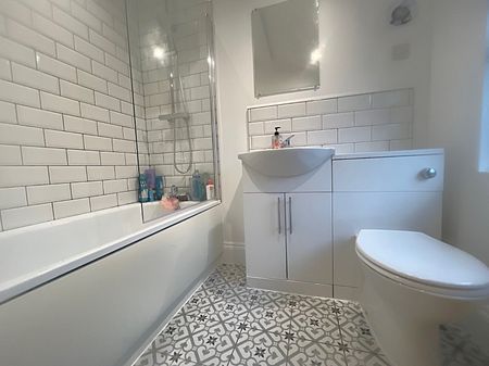 2 bedroom terraced house to rent - Photo 5