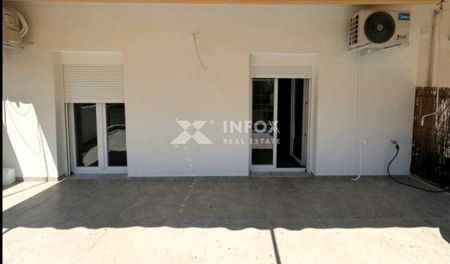 Προς ενοικίαση ανακαινισμένο διαμέρισμα 2 δωματίων με βεράντα στο Φάληρο - Φωτογραφία 3