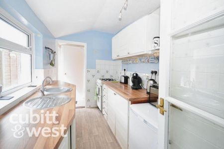 2 bedroom terraced house to rent - Photo 5