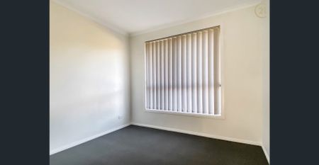 LOCATION, LOCATION, LOCATION! - Photo 2