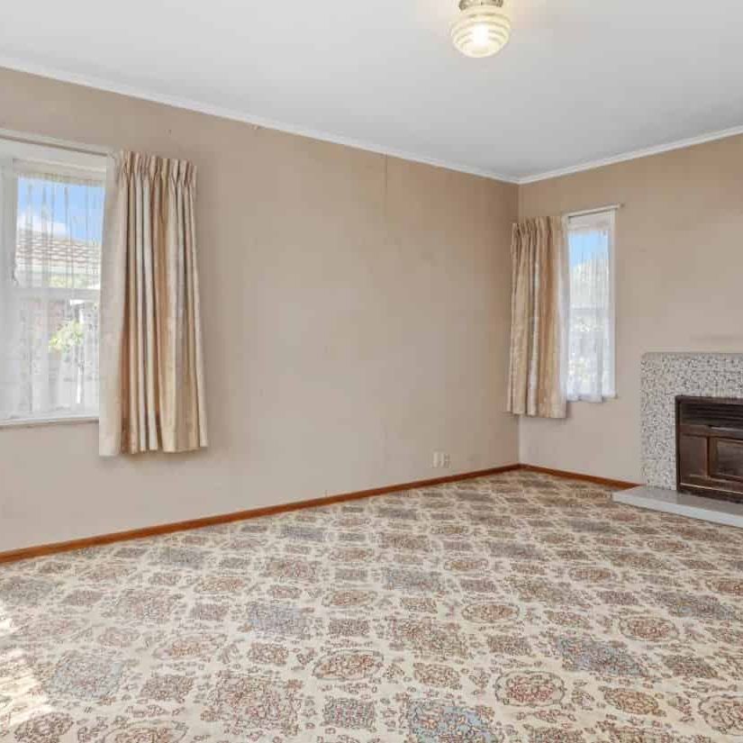 Beautiful House in the Heart of Mangere waitin... - Photo 1