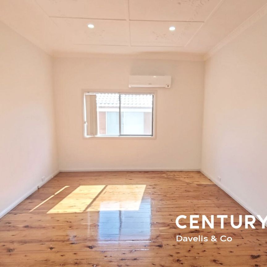 One Week Free Rent & Water Included! - Photo 1