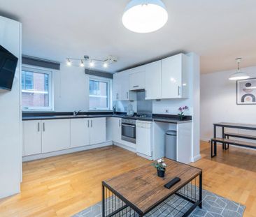 2 bedroom flat to rent - Photo 3