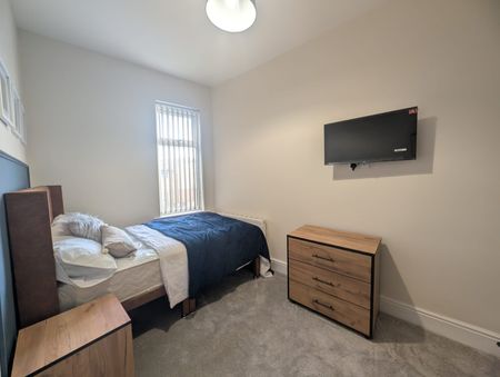 Room 1 - Photo 2