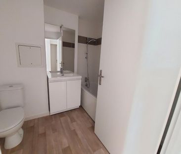 location Appartement T2 DE 52.3m² À BORDEAUX - Photo 3