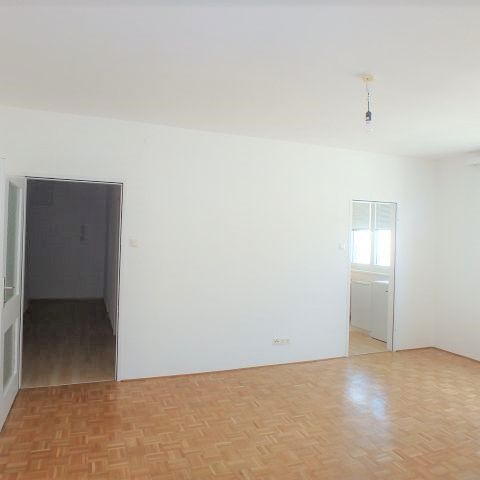 KREMS-ZENTRUM, Helle 3-Zimmer Wohnung zu vermieten - Photo 1